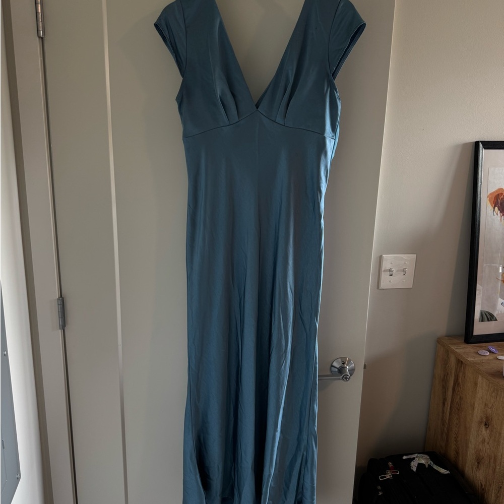 Green V-Neck Cap Sleeve Maxi Gown for Weddings